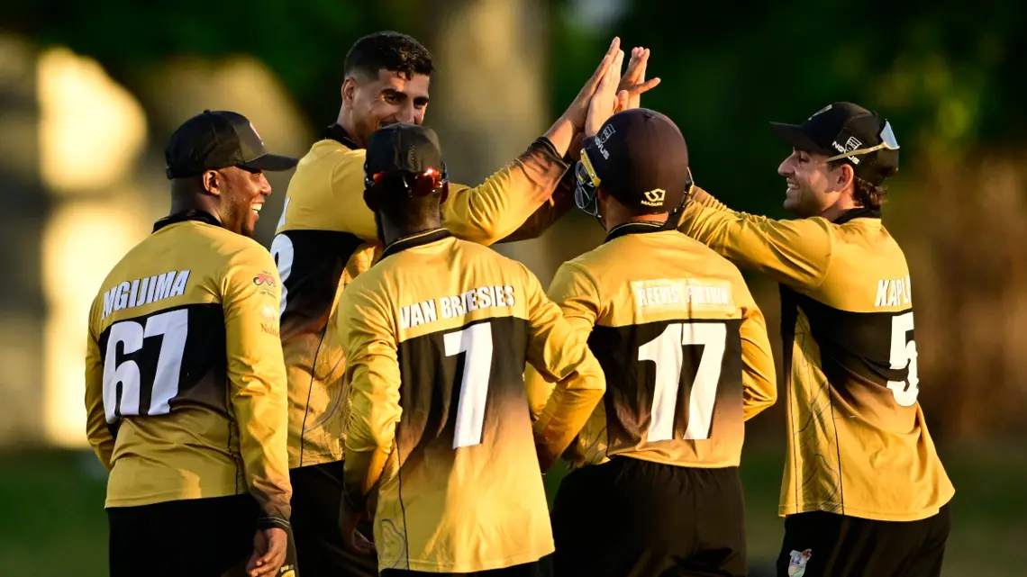 Boland go top with win over toothless Tuskers